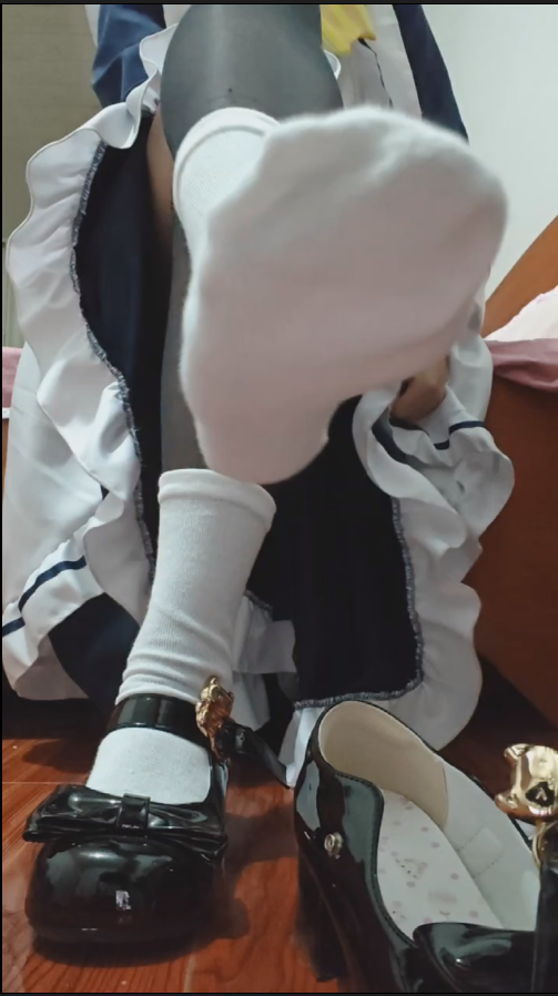 【新-足控】转转-洛丽塔黑丝白袜棉袜套丝袜羞辱倒计时【1V】【106MB百度云】-福利岛