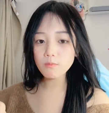 巨乳学妹下海!~【S狐狸精】全裸骚舞大屌自慰流白浆股股~~-福利岛