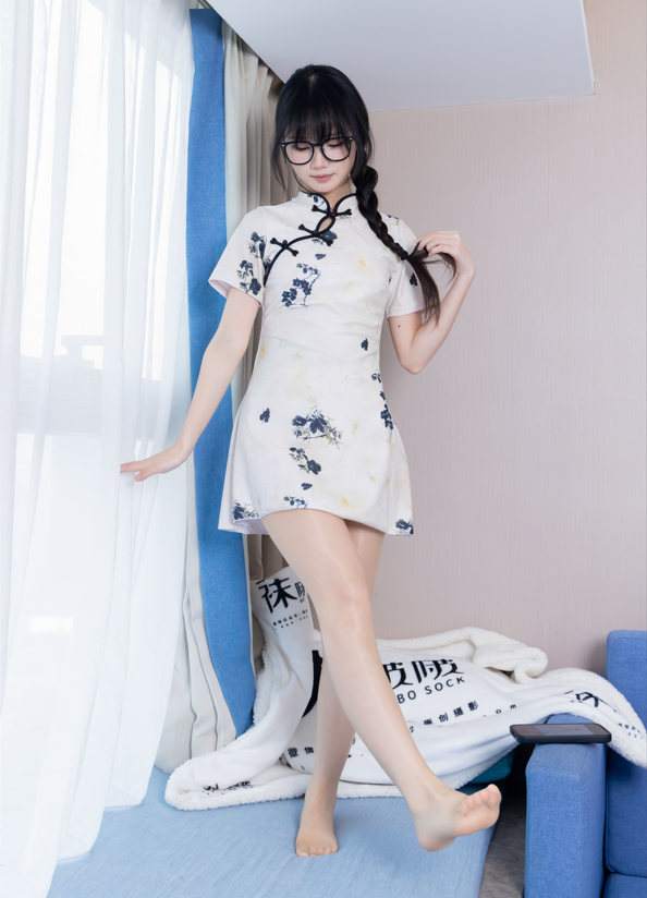 袜啵啵 – 甜甜圈 – 油亮肉丝旗袍美腿 【195P1V1.5G】-福利岛