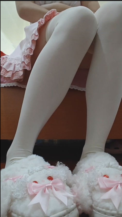 【新-足控】转转-lolita白过膝袜裸足棉拖鞋羞辱倒计时【1V】【120MB百度云】-福利岛