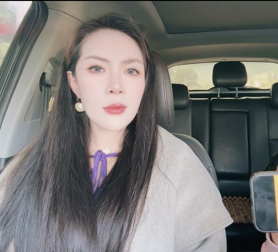 极品轻熟女-青青草(芊芊)-新 巨乳骚妹塞跳蛋乳交车震!(1V,1.13G)-福利岛