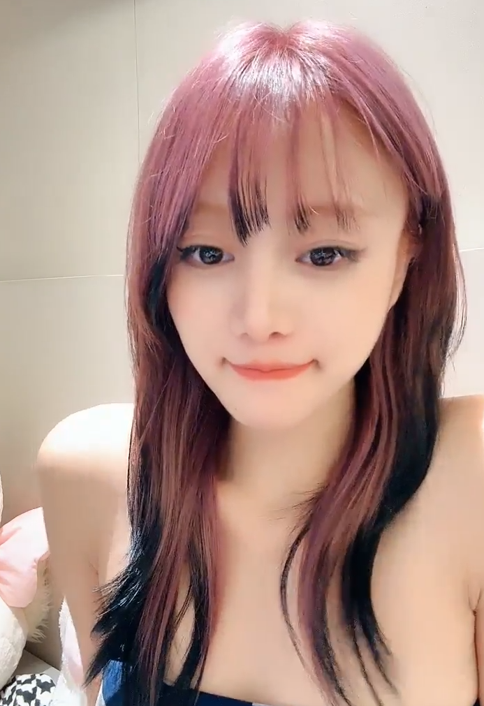 极品嫩妹主播-小熊oi(崽崽)-直播大秀(12V,3.41G)-福利岛