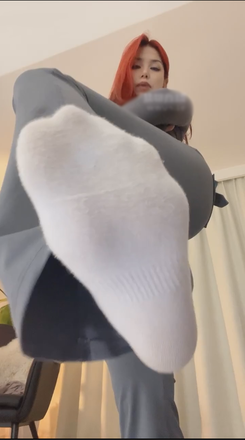 玩物直播黛帝-251104 健身黄臭袜榨红绿灯还有屁闻【1V】【529MB百度云】-福利岛