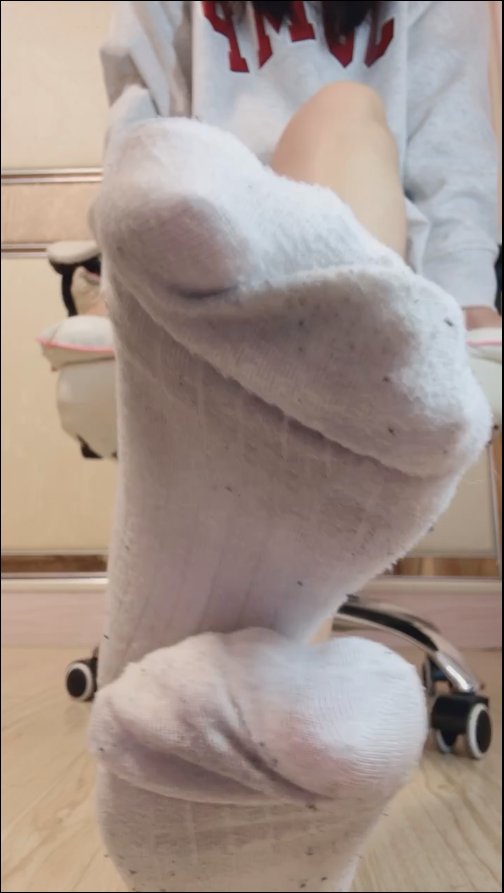 玩物直播姜琦琦-251104 红绿灯白棉袜香水【1V】【300MB百度云】-福利岛