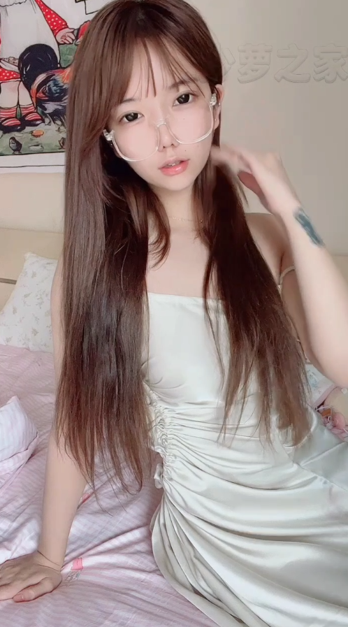 推特福利姬 莉犬 【2V 326MB】-福利岛