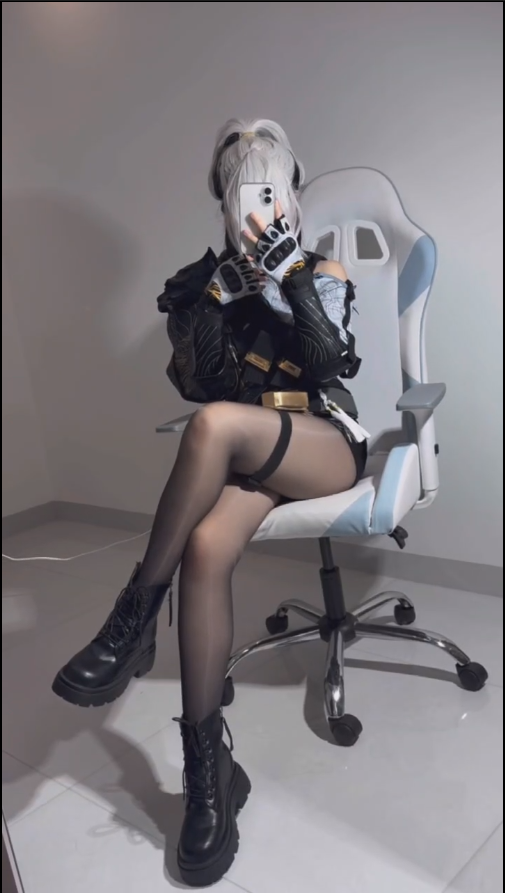 【新-足控】抖音小小苏-三角洲行动 骇爪 麦晓雯【1V】【115MB百度云】-福利岛