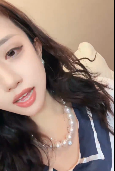 超级大喷泉-鹿思-喷水自慰秀 3(4V,3.86G)-福利岛