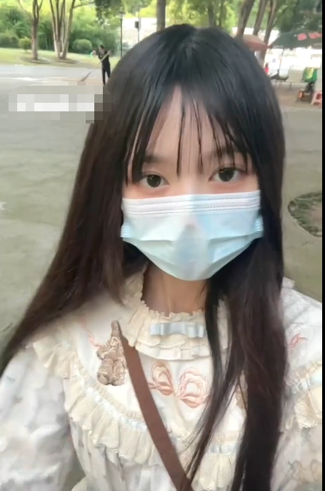 极品双马尾萝莉-崽崽大王-定制露出福利(4V,150M)-福利岛