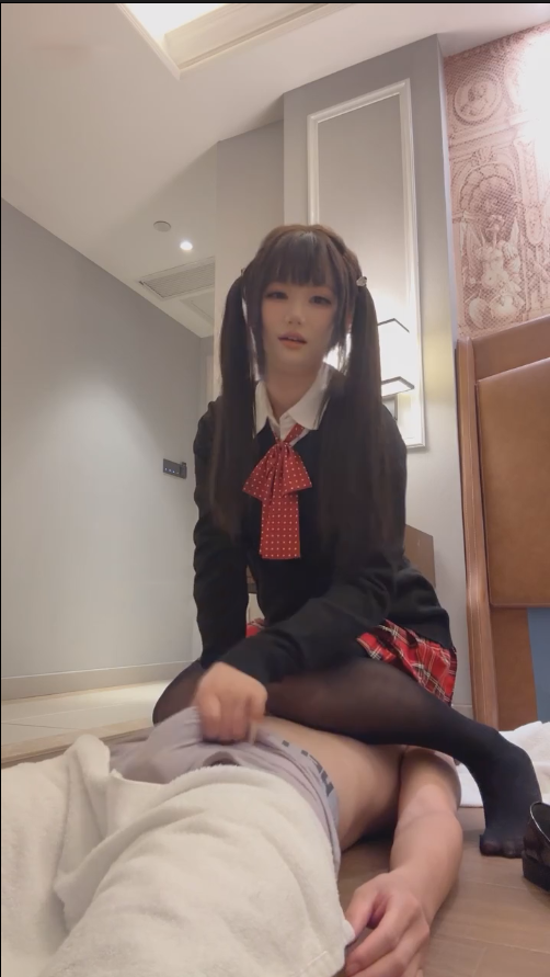 玩物直播六六-251101 流精二次坐脸闻裆调教【1V】【300MB百度云】-福利岛