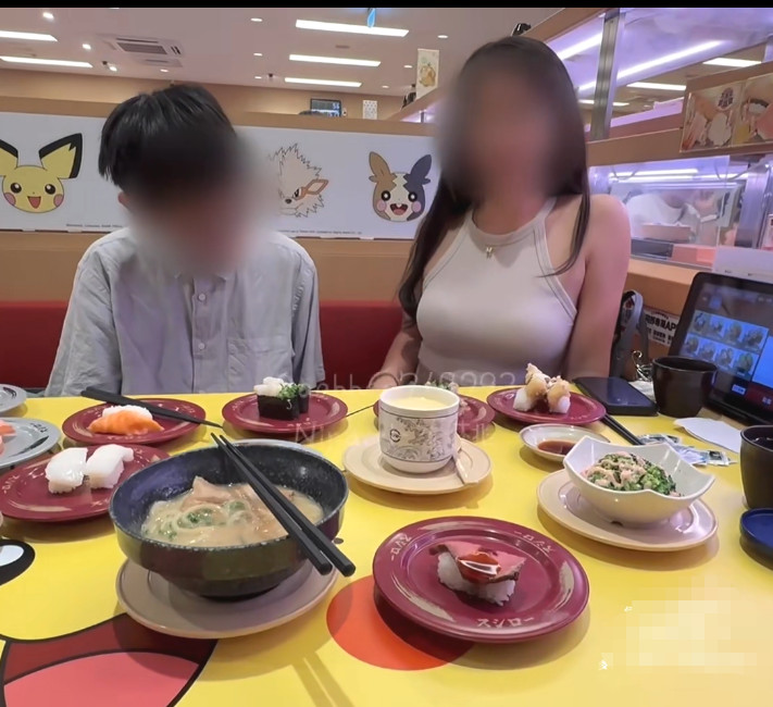 极品骚御姐-Nina小蜜桃-12.7新 年轻的小粉丝 备上我带过来的丝袜情趣 (1V,1.15G)-福利岛