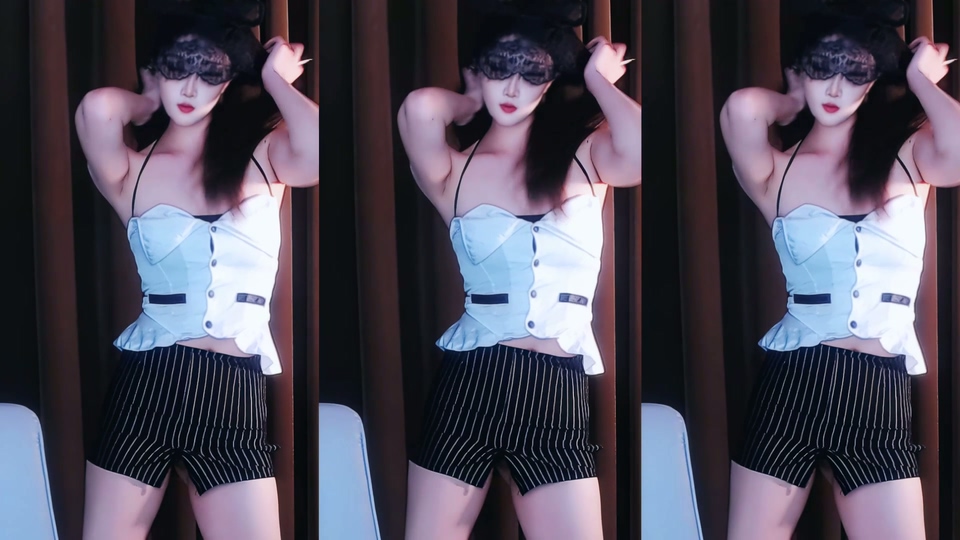 网易cc冰淇淋 无水定制 透视丁字裤露毛骚舞【2V】【533M】 预览图 3