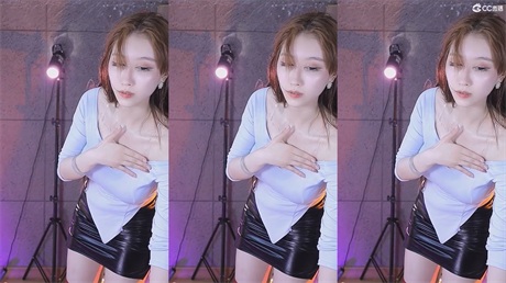 ❣️推荐❣️网易CC骚主播【静静妹妹】裸舞诱惑，跳舞赚不到钱下海做母狗，被大哥颜射，憋了多久射这么多【15V】【4.1G】 预览图 1