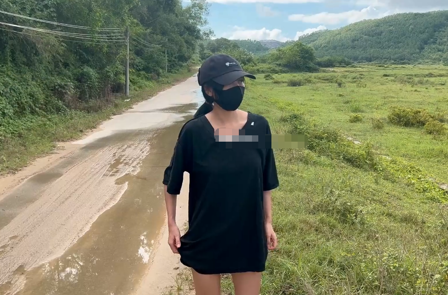 3672 人气露出女神【cikaimoon】田野里的自由:与农民共度的一天,大叔们想看不敢看的感觉,太好玩了-福利岛