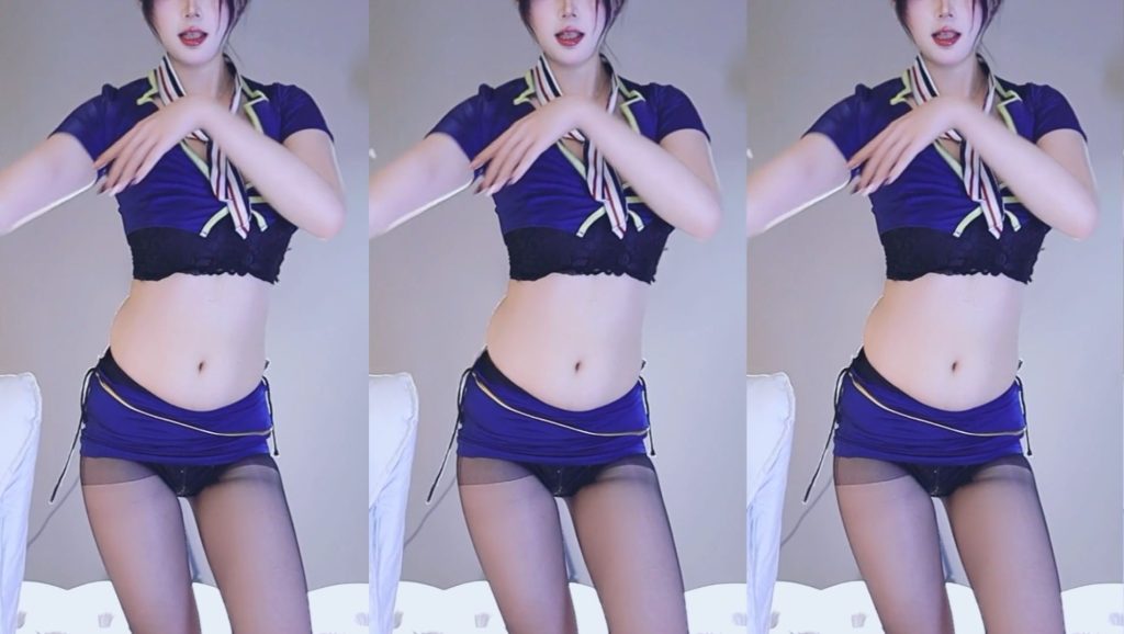 【虎牙今日赛事】百变主题日 职业COS漏内诱惑【18V】【3.36G】 预览图 16