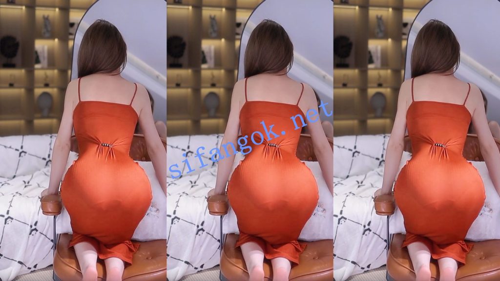 【虎牙今日赛事】办公日极致诱惑 OL女秘书大赛【15V】【1.05G】 预览图 26