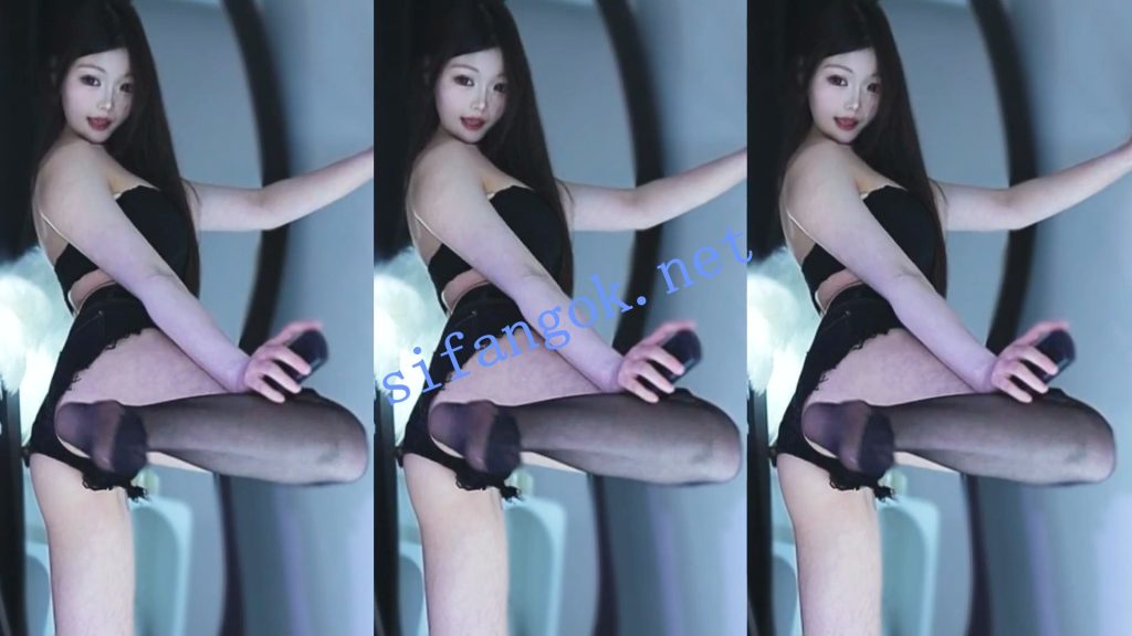 虎牙 学院直播间 新人JK反差骚萌热舞【13V】【1.34G】 预览图 18