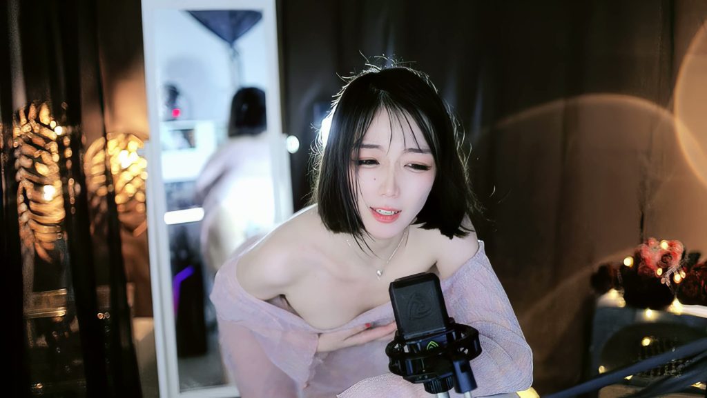 虎牙刘钞钞付费定制 无水收藏版裸舞【5V】【2.76G】 预览图 15