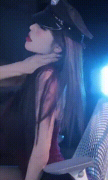 【虎牙直播】长腿兮兮8 表情 视角热舞 各种丝袜美腿【27V】【3.38G】 预览图 1