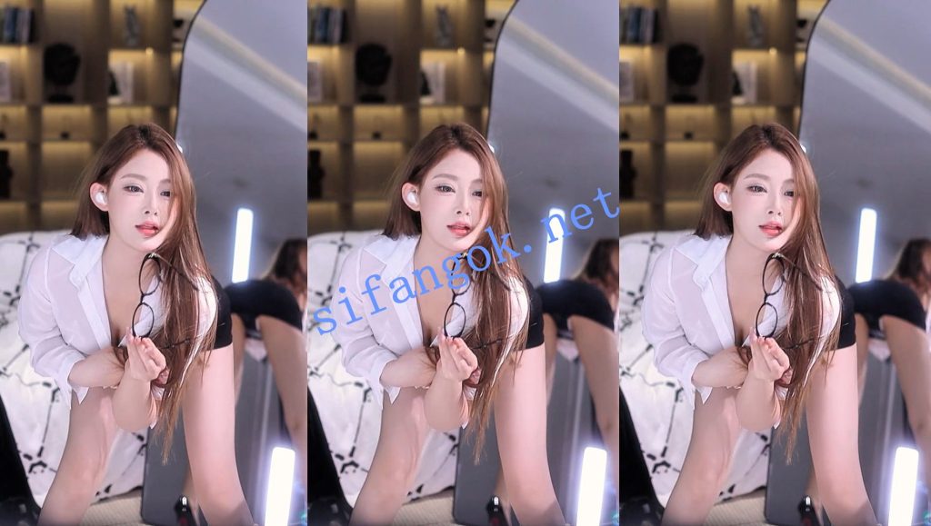 【虎牙今日赛事】办公日极致诱惑 OL女秘书大赛【15V】【1.05G】 预览图 44