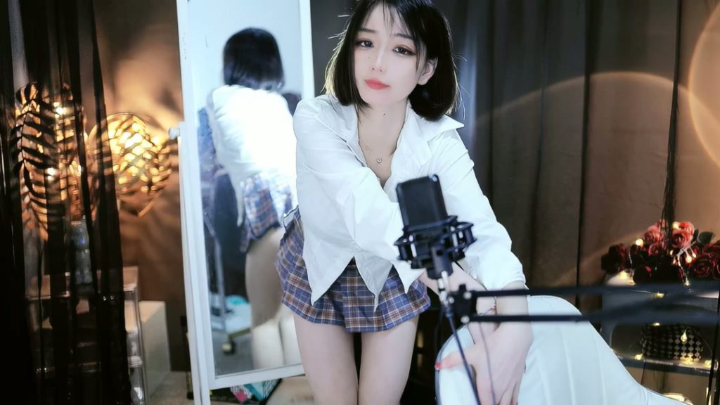 虎牙刘钞钞付费定制 无水收藏版裸舞【5V】【2.76G】 预览图 6