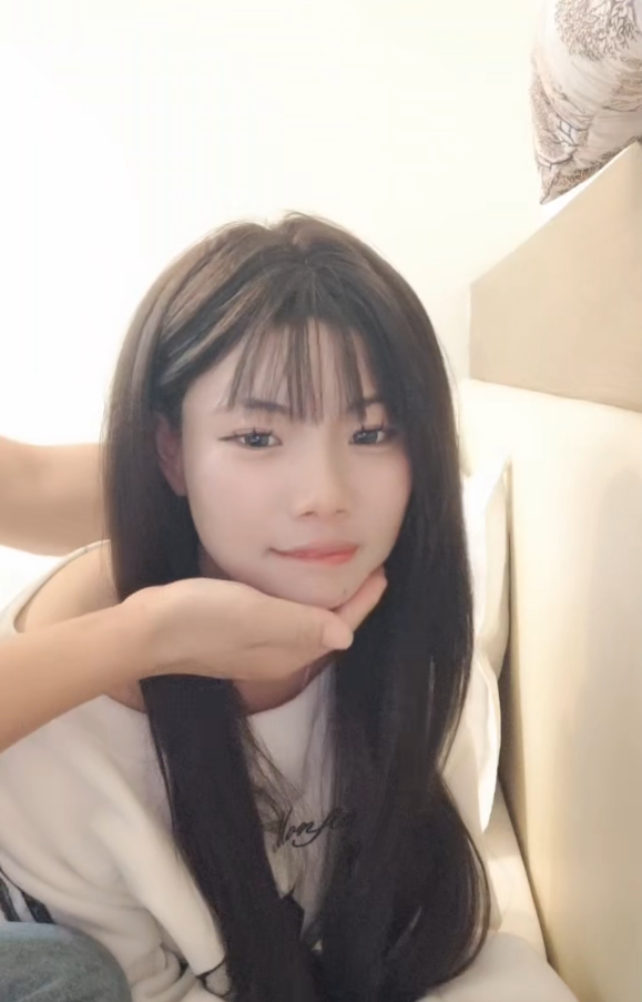 3691 【美少女的诱惑】黑丝露脸极品少女的诱惑奶子真不错让小哥舔逼揉捏口交 道具自慰 狂插流出白浆-福利岛