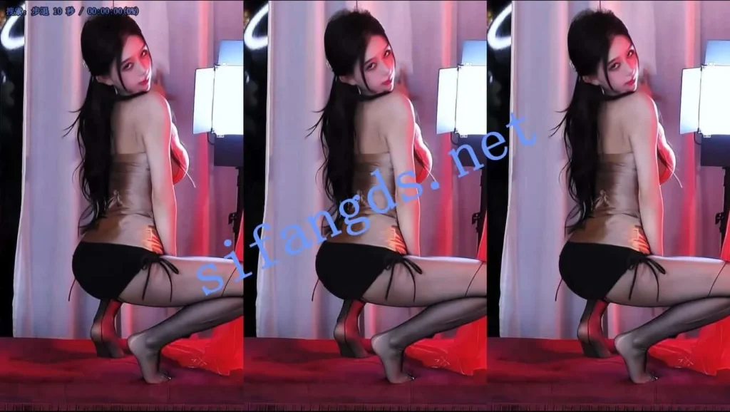 【虎牙】VIKI，11月最新擦边大开精选13V，4K高清【13V】【1.4G】 预览图 15