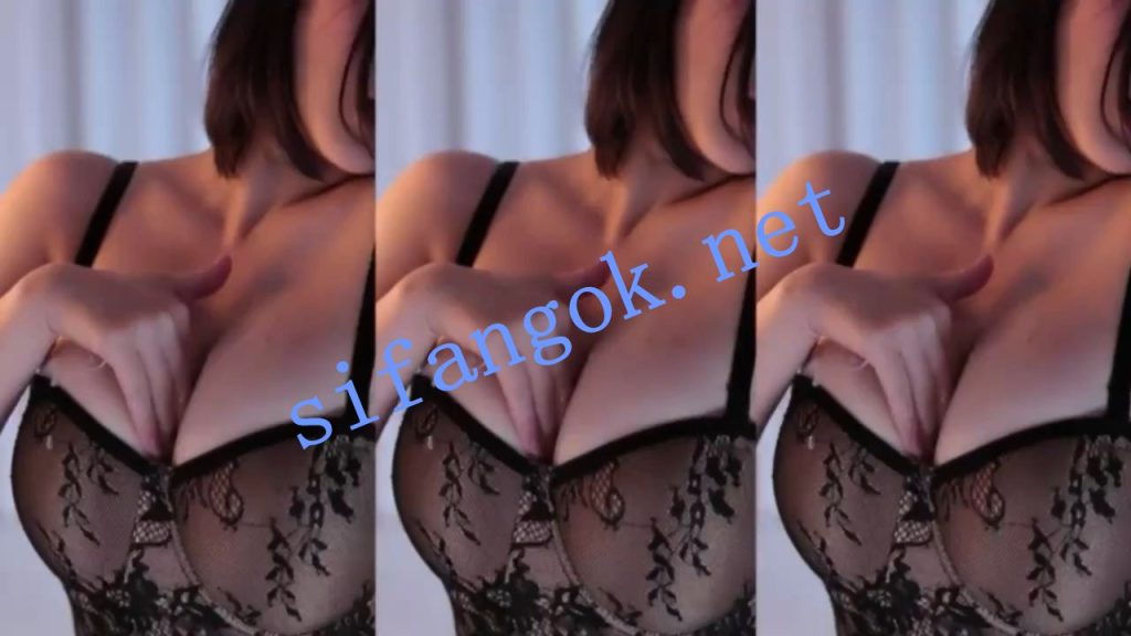 虎牙 金米米 露大半个奶 抖胸舞 抖成球 插乳沟 白浆抹胸【2V】【92M】 预览图 16