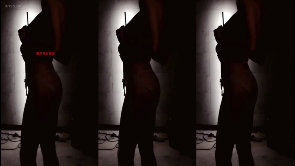 虎牙 石瑶付费定制 性感御姐 影子裸舞【2V】【460M】 预览图 8