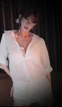 虎牙 张爱玲-12 大尺度骚舞+爆乳娇妻 春药等大尺度剧情【8V】【3.42G】 预览图 33