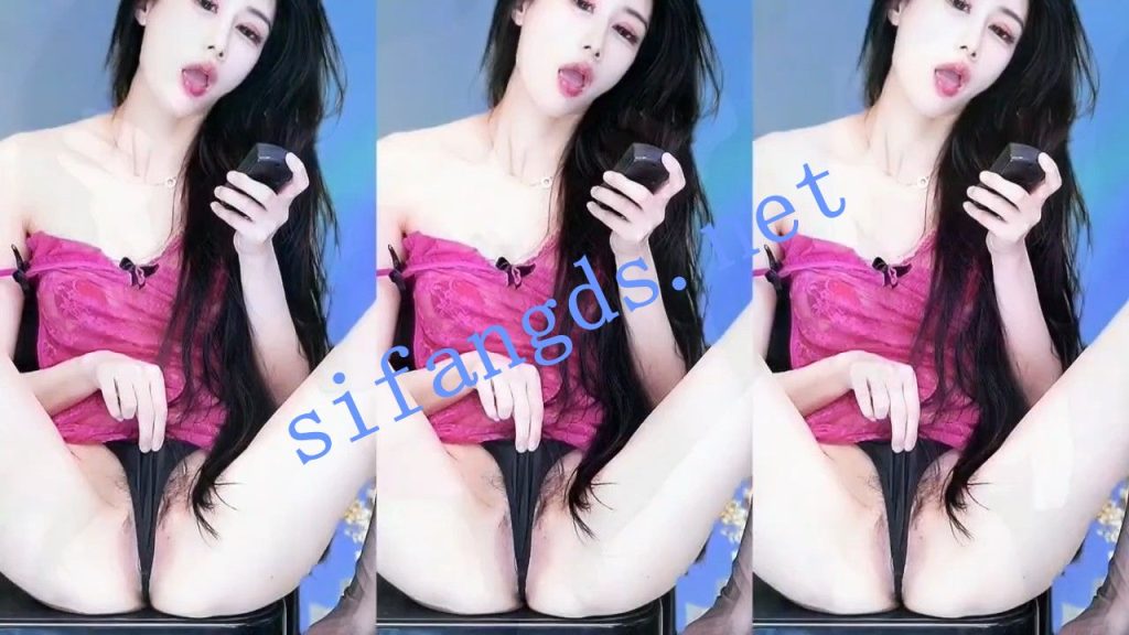 【CC】白妖妖！露脸露逼性感舞蹈【8V】【1.98G】 预览图 1