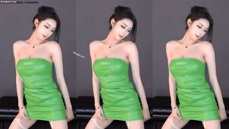 【虎牙 车老板】长腿巨乳 定制骚舞 丝袜 极限诱惑【4V】【992M】 预览图 3