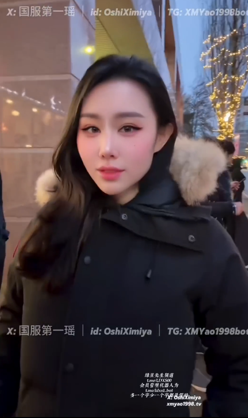 【新】汐梦瑶 12月17日更新 今日挑战爆满公车,在这种情况下,男友把精液射在我的鞋子上了,然后我们若无其事,大摇大摆的下车了,真的好刺激【1V 828MB】-福利岛