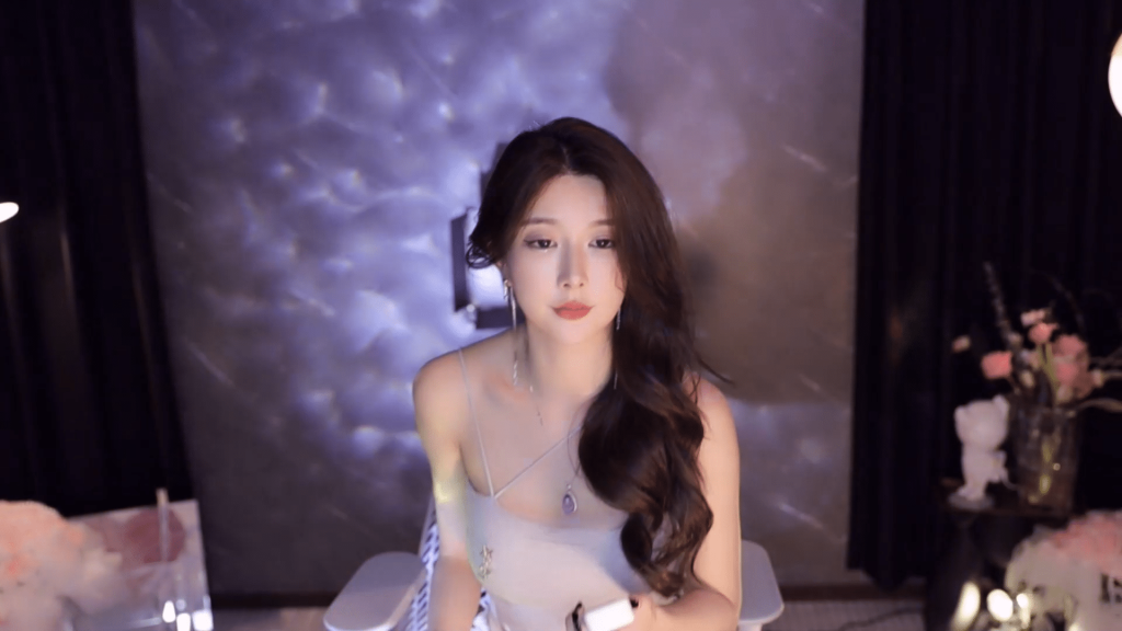 【虎牙 王芯恩Tree】 热舞合集【15v】【5.5G】 预览图 1