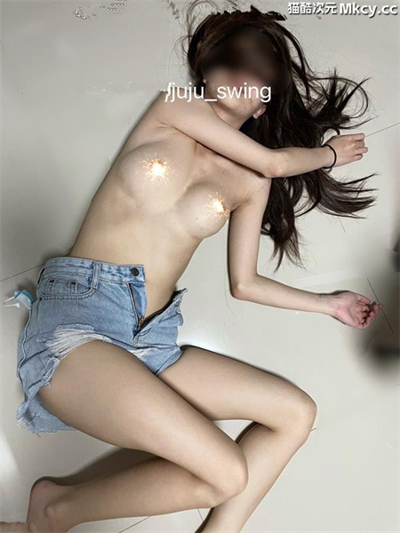 Juju_swing-顶级骚萝 鸡巴套子 多P 福利姬小合集 [354P+23V/2.22G] 预览图 8