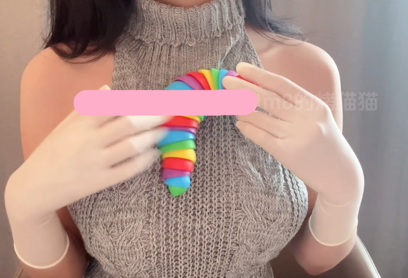 1m8的烤猫猫 抓挠灰色针织毛衣➕安斯尔手套玩毛毛虫玩具 1V837M百度盘-福利岛