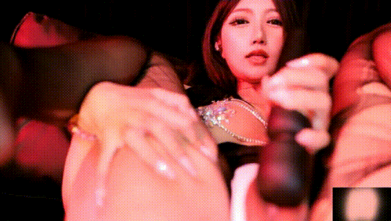 【CC 雅恩北北】自慰呻吟 翻白眼伸舌头高潮表情 抖胸舞等【1V】【407M】 预览图 1