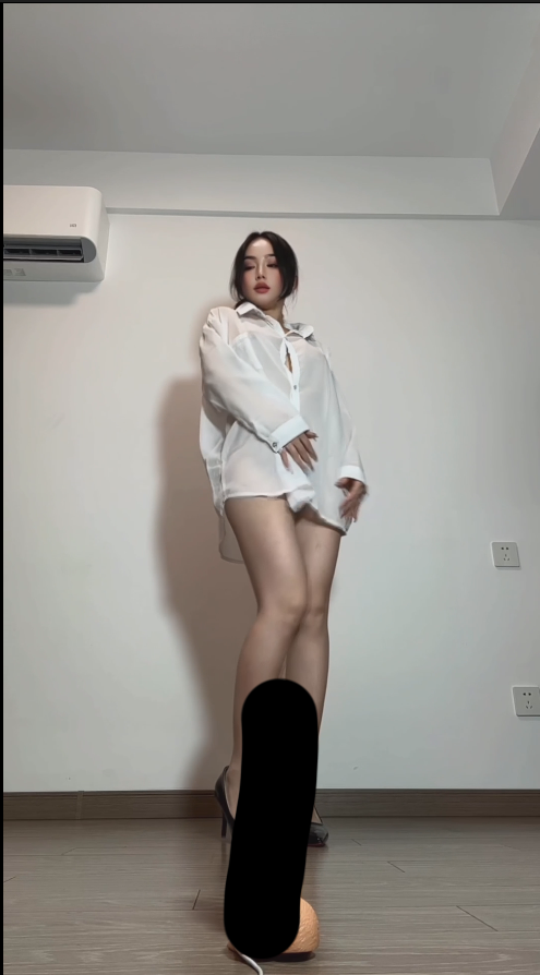 【新】推特西西团队新秀蚊子-VIP裸舞首发【16V】【1.39G百度云】-福利岛