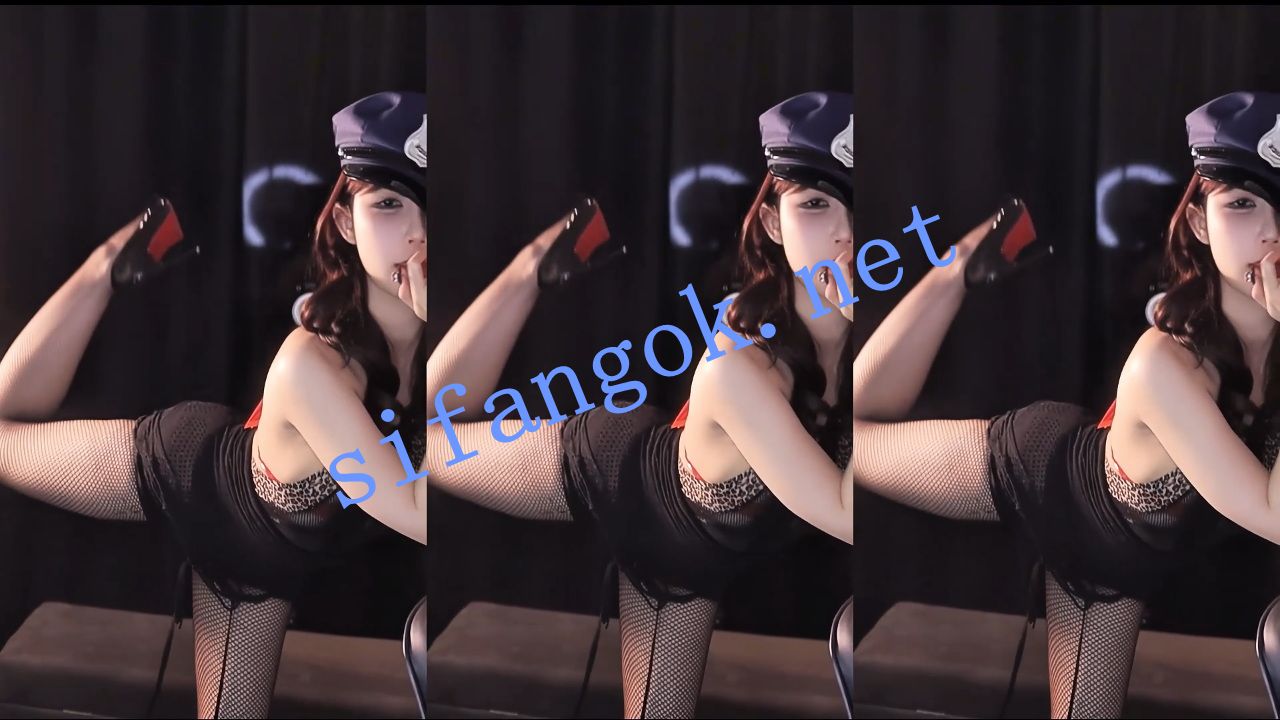 【虎牙 奈C】知名主播内衣定制【4V】【0.99G】 预览图 10