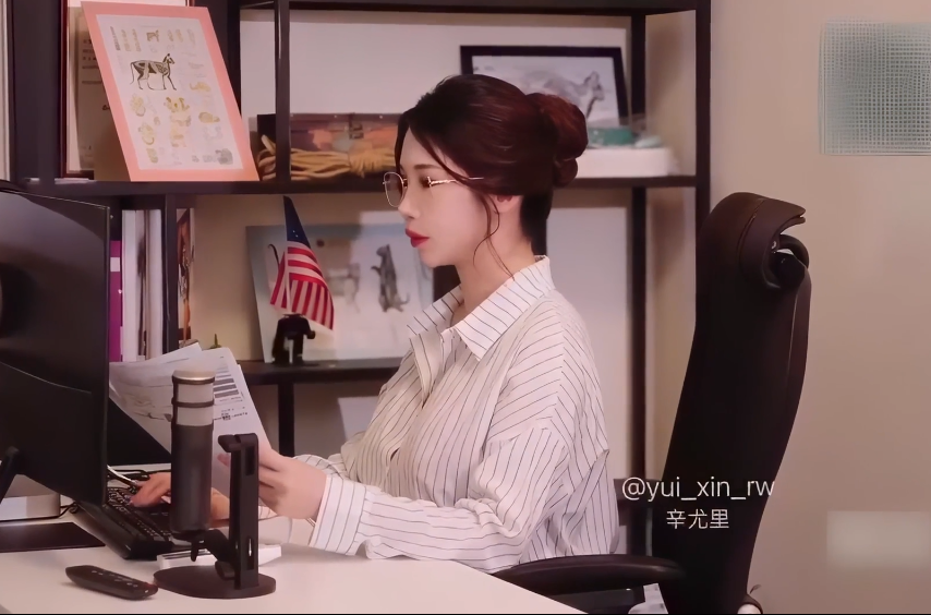 【新作】台湾御姐博主【辛尤里】母乳主题 12.20 新作 《乳汁办公室3P》完整版 奶水喂养 骑乘性爱 前后夹击 口交 后入 【1V 3.56GB】-福利岛