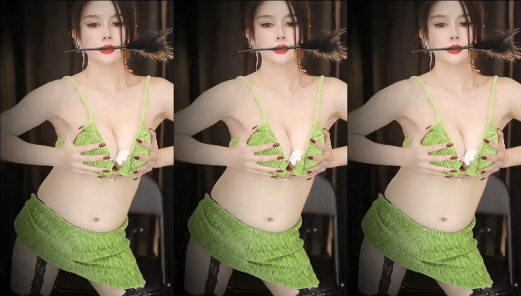 【网易CC 西瓜】真空半球巨乳 激情开腿吐奶！【9V】【3.3G】 预览图 1