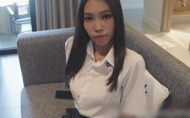 越南反差嫩妹【Miuzxc】淫欲中介_肉体销售_黑丝女中介色诱客户做爱_口交骑乘内射两次_想要看房就让我榨干你的精液-福利岛