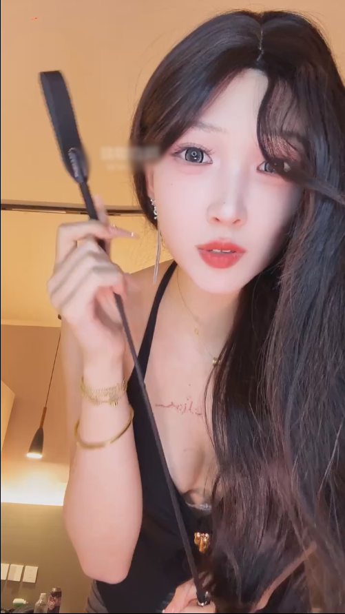 玩物直播佳佳s-251119 时长测试【1V】【497MB百度云】 预览图 2