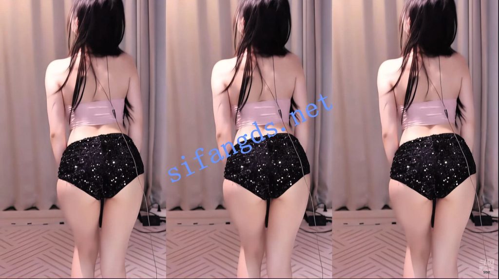 【斗鱼】谁的小棉袄呢，超火高级定制+绝顶骚舞【14V】【1.03G】 预览图 15