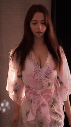 【斗鱼】lone考拉 巨乳 内衣抖胸 定制【9V】【755M】 预览图 3