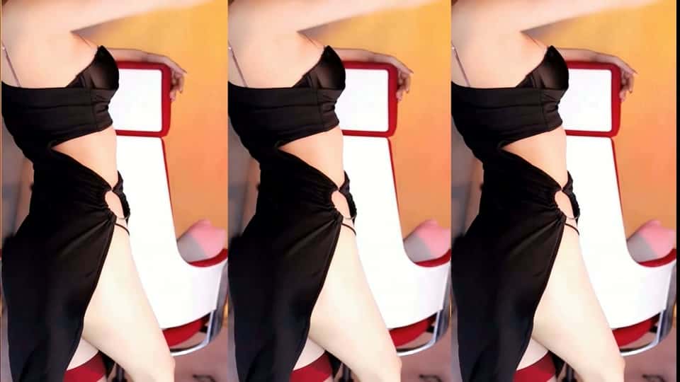 斗鱼温柠小南南 付费无水定制 情趣内衣骚舞【2V】【772M】 预览图 1