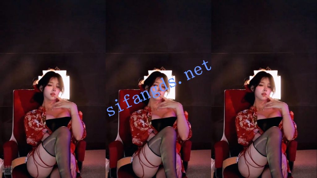 ⭐【斗鱼直播】小渔火 深沟半球 擦边尺度诱惑骚舞【24V】【3.12G】 预览图 19