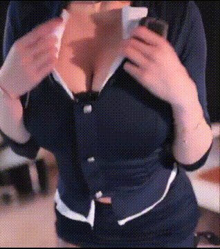 ✅斗鱼 小小玉酱-15 巨乳 露大半个奶 抖胸舞 超弹 几乎抖出【13V】【768M】 预览图 6