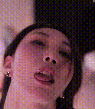 斗鱼 小小玉酱-13 露大半个奶 抖胸舞 抖成球 走光露底等【9V】【515M】 预览图 3