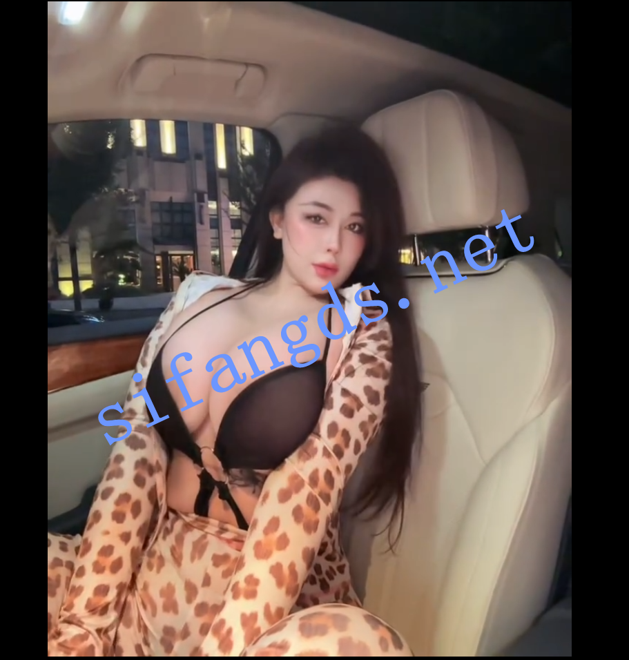 【无水版】抖音巨乳 芷仪g宝 大诗瑶无套后入被男主舔逼喷水福利【9V】【1.62G】 预览图 9