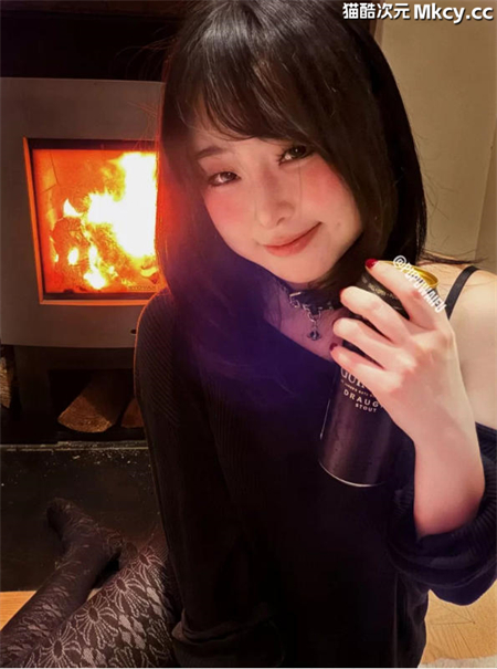 PUPUWAIFU-反差美少女圣诞夜浴缸首次肛交大鸡巴你试试怎么插我相信你能做到[5p+1v/1.5G]